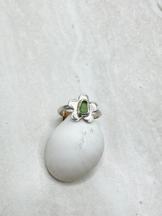 Green Seaglass Flower Ring Silver