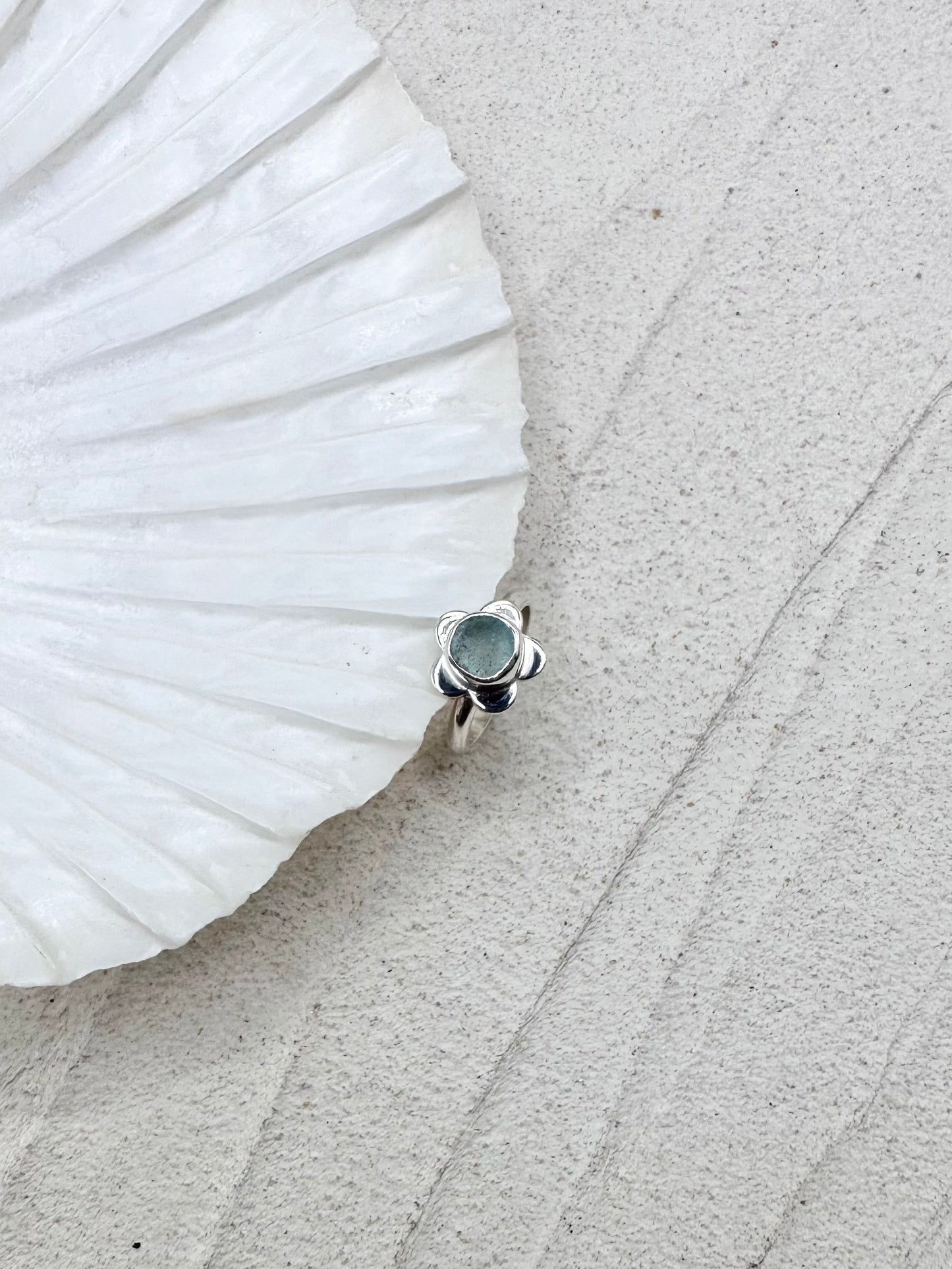 Flower Seaglass Ring in Blue