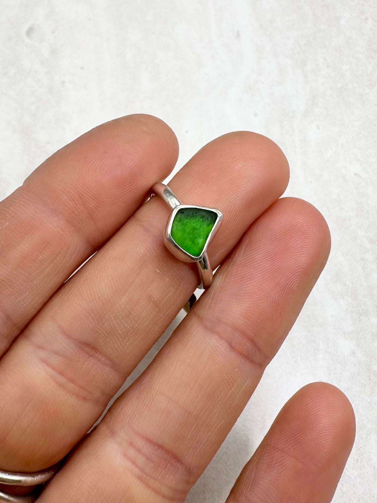 Green Seaglass Ring Silver - K