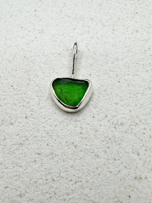 Green Seaglass Pendant Silver