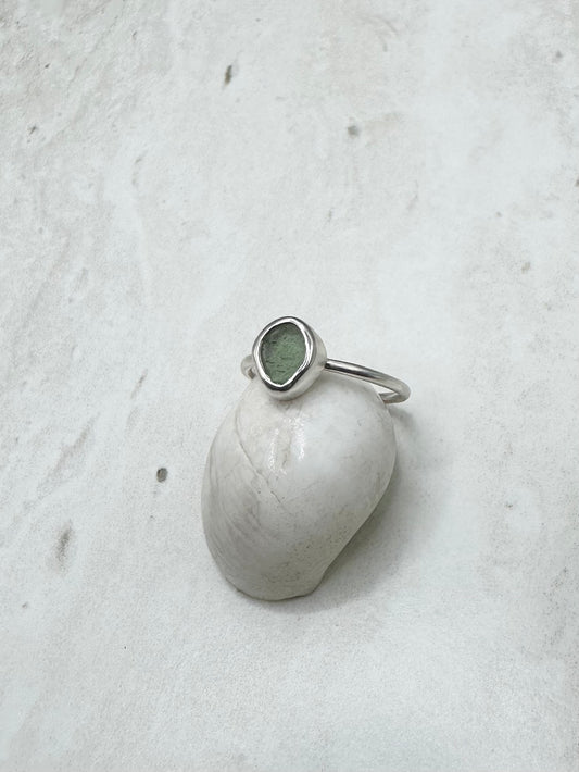 Green Seaglass Ring Silver - N