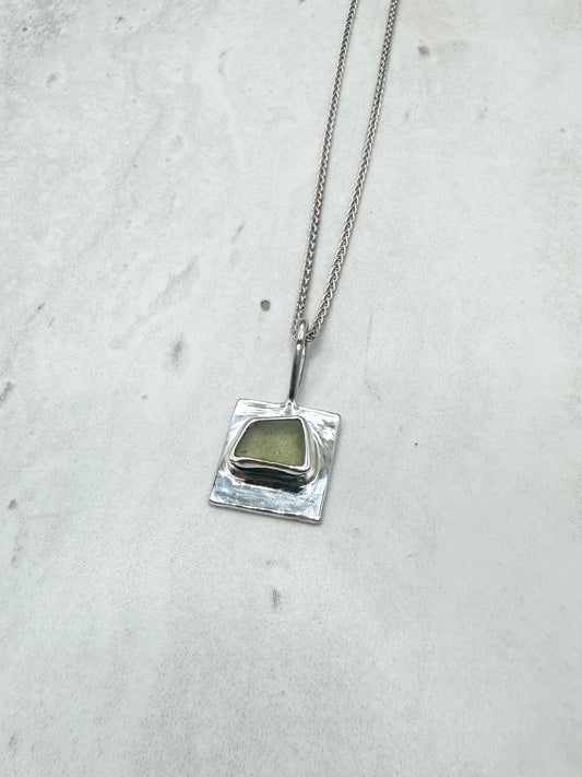 Green Wayfinder Pendant Silver