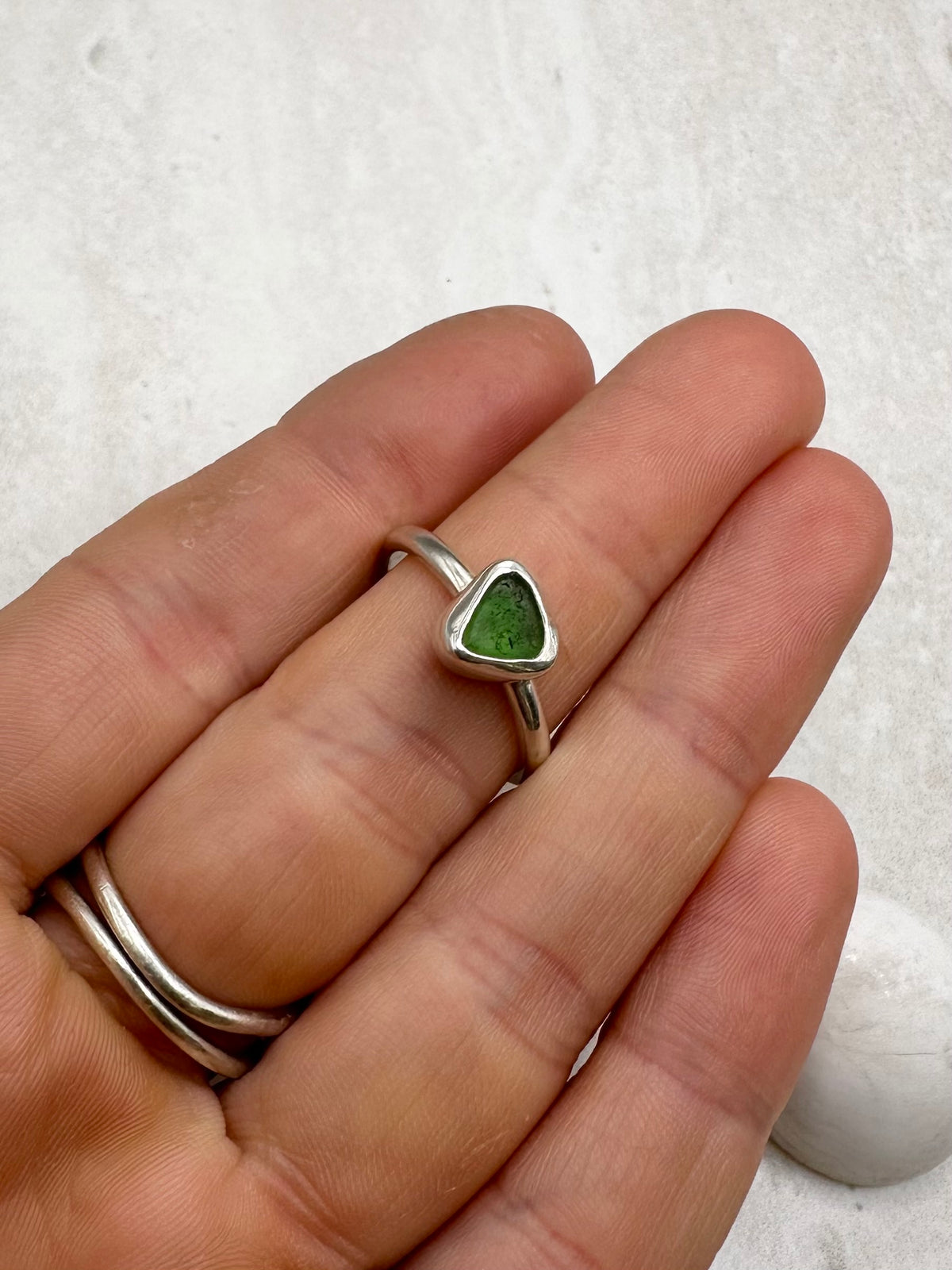 Green Seaglass Ring Silver - S