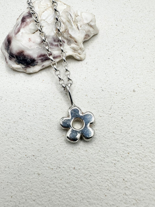 Chunky Flower Pendant Silver