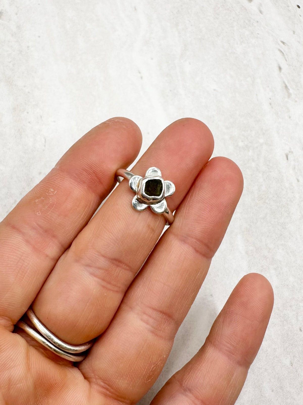 Green Seaglass Flower Ring Silver - P