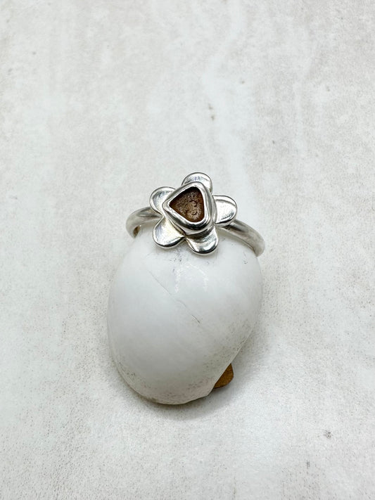 Amber Seaglass Flower Ring Silver - O