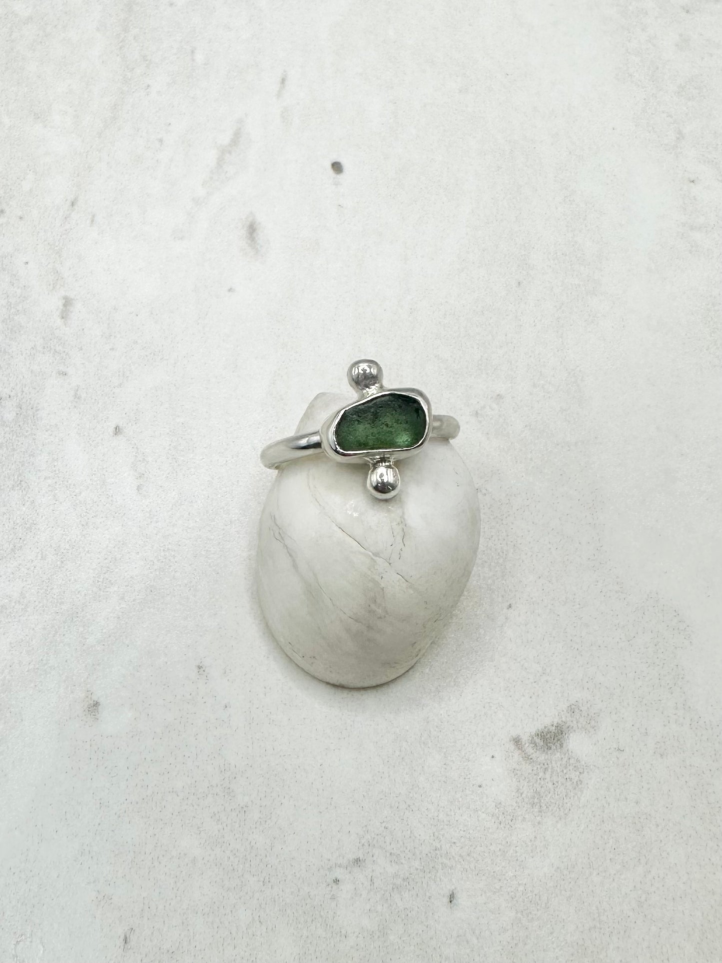 Green Seaglass Ring Silver - N