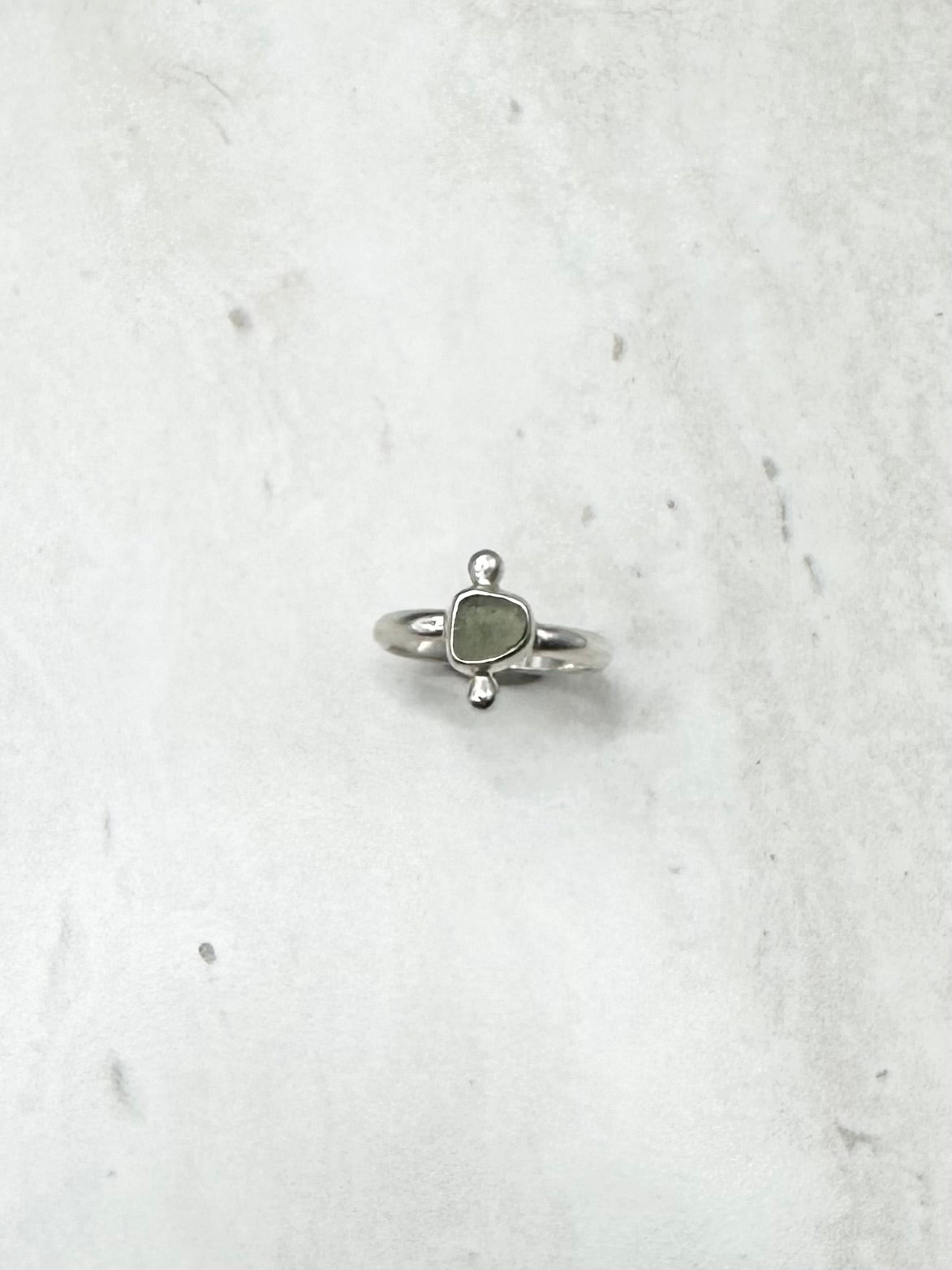 Green Seaglass Ring Silver - N