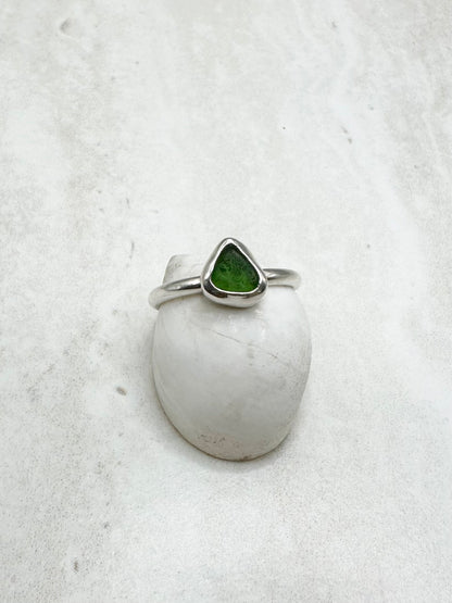 Green Seaglass Ring Silver - S