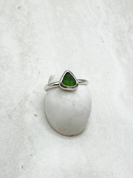 Green Seaglass Ring Silver - S