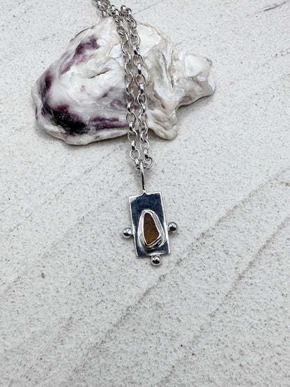 Amber Wayfinder Pendant Silver