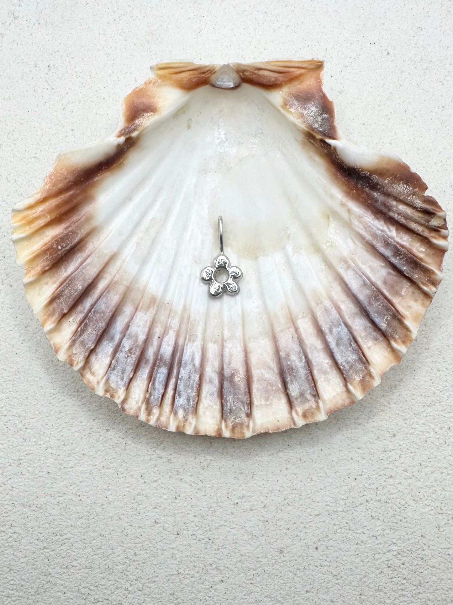 Mini Chunky Flower Pendant Silver