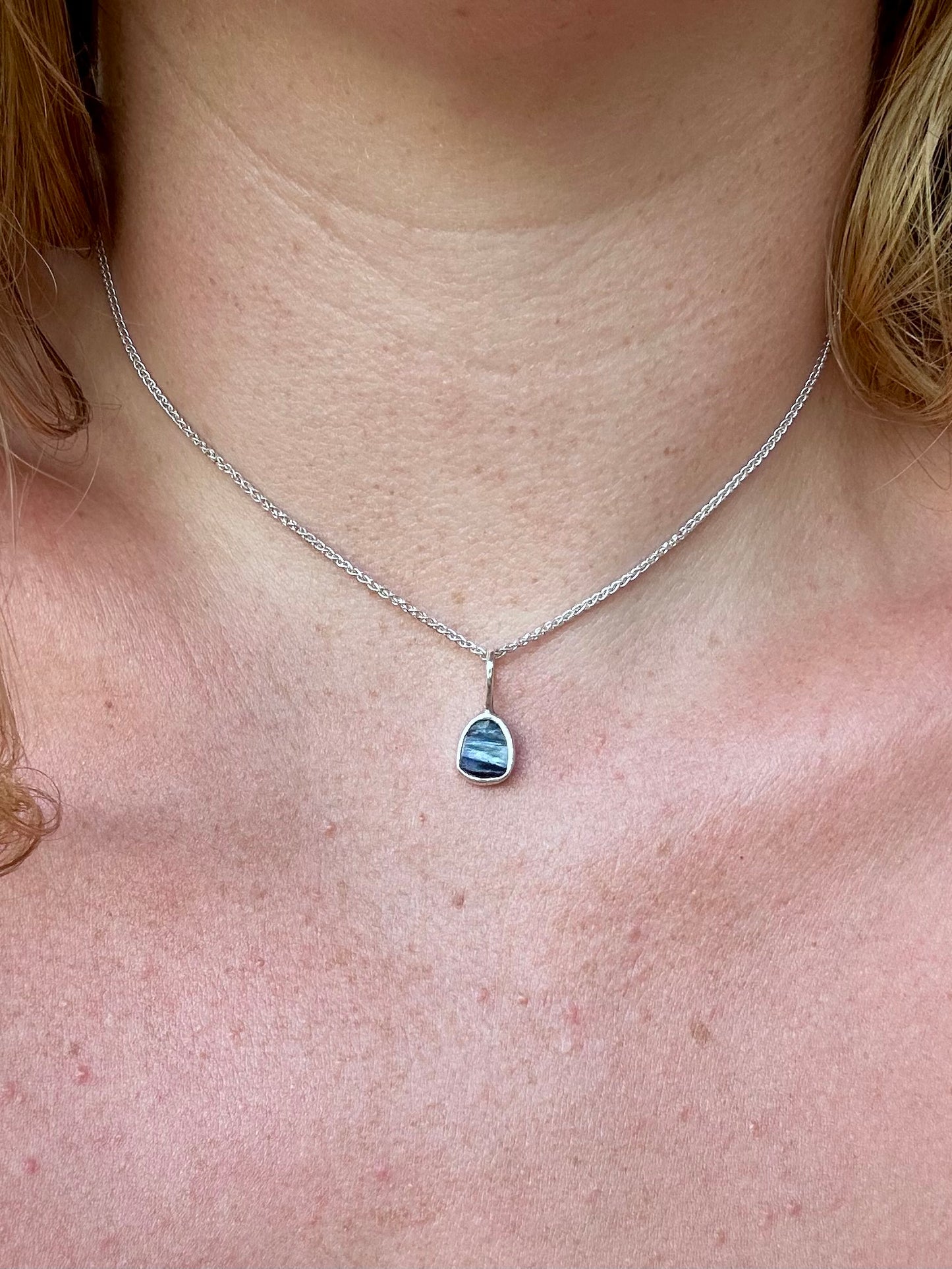 Mussel Shell Pendant in Silver