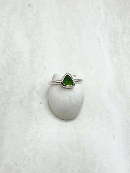 Green Seaglass Ring Silver - S