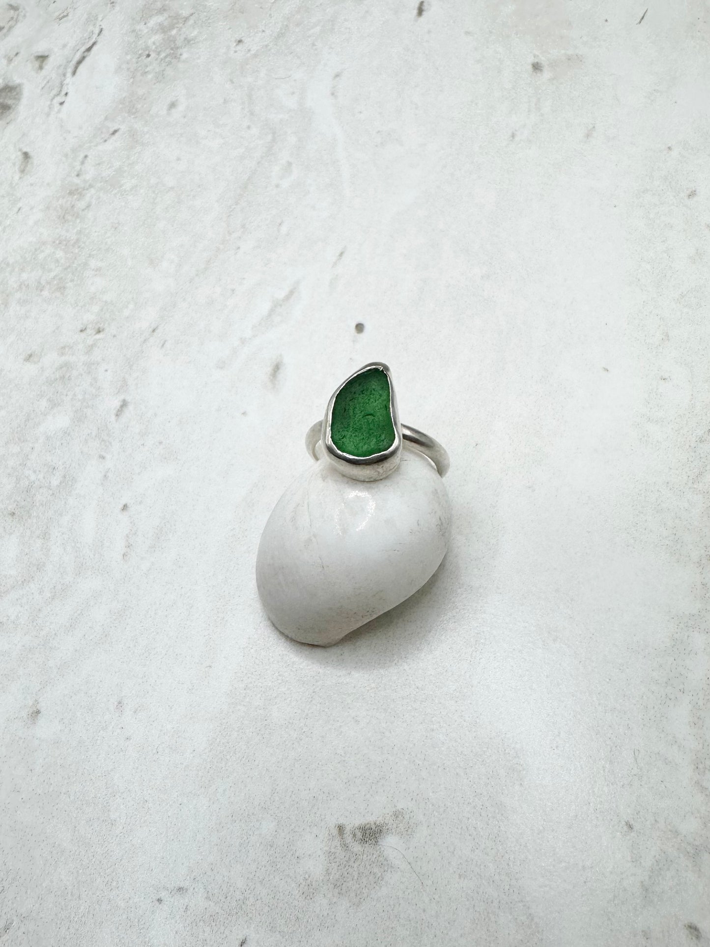 Green Seaglass Ring Silver - I.5