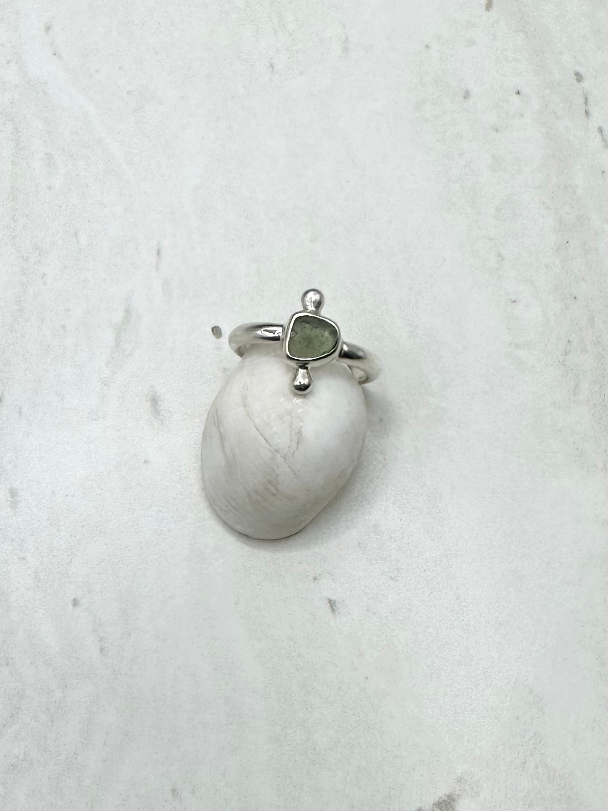Green Seaglass Ring Silver - N