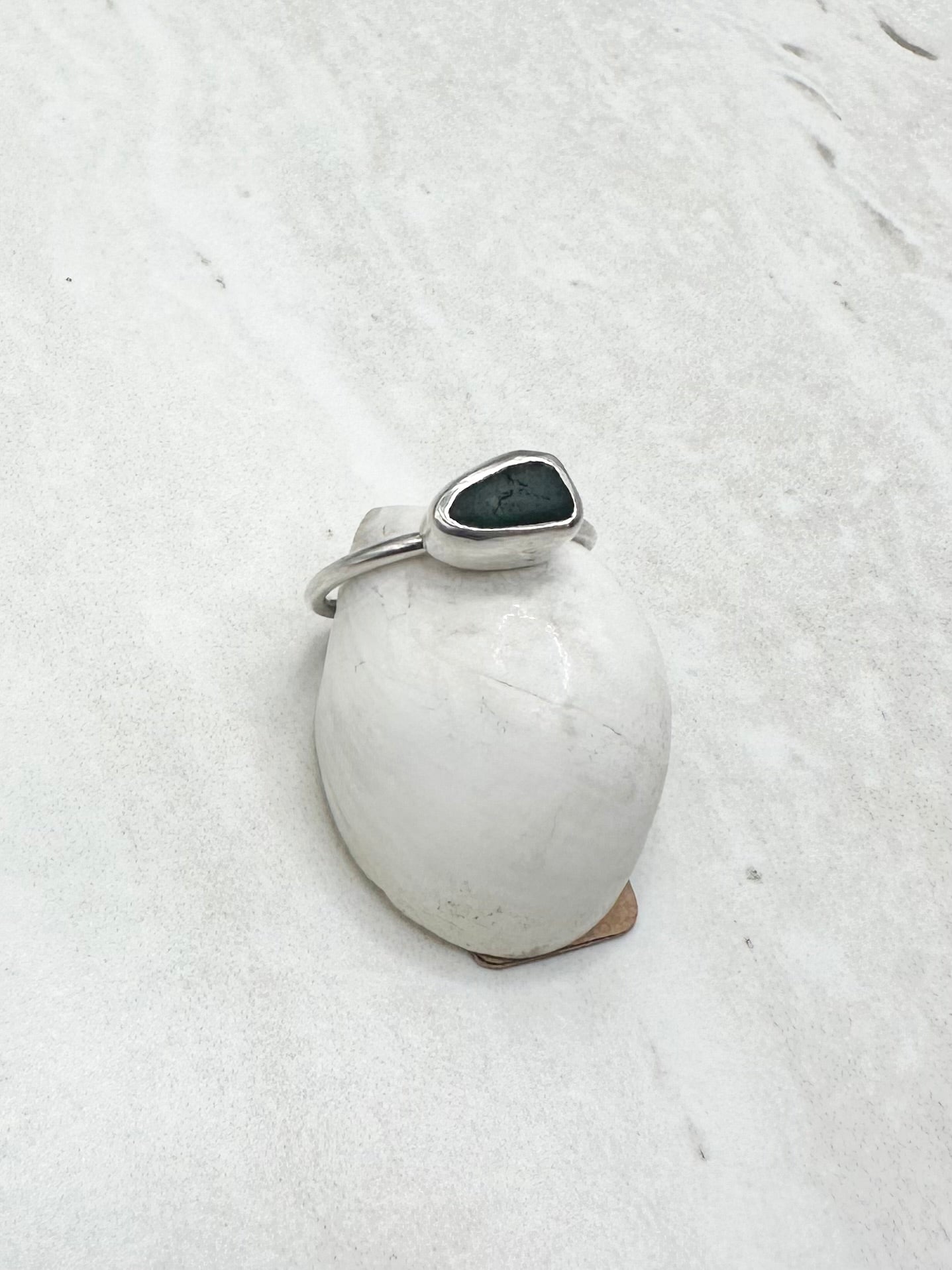 Green Seaglass Ring Silver - L