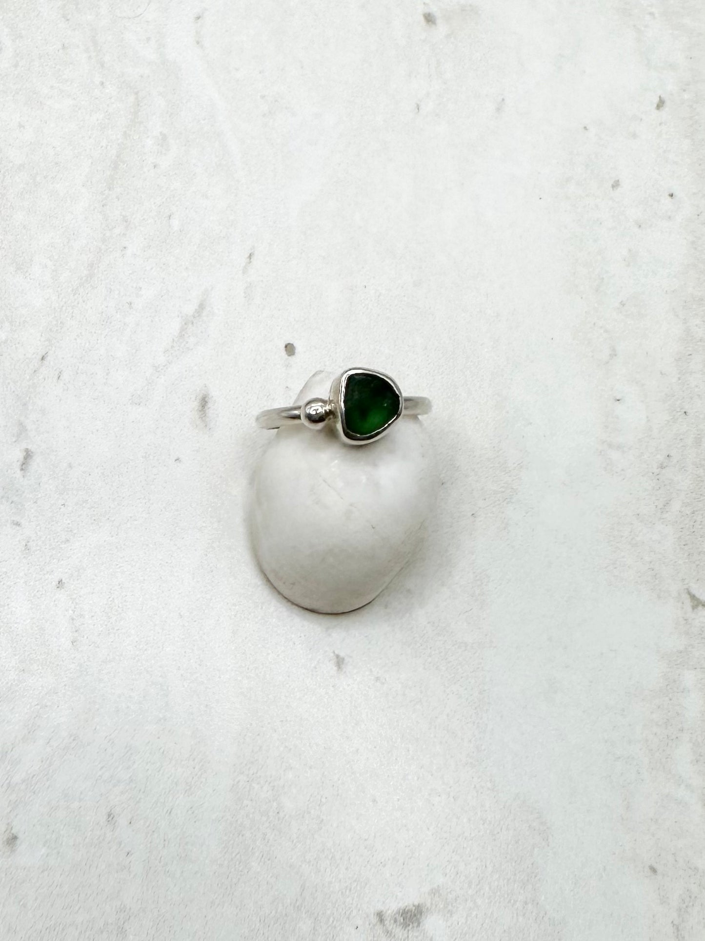 Green Seaglass Ring Silver - R