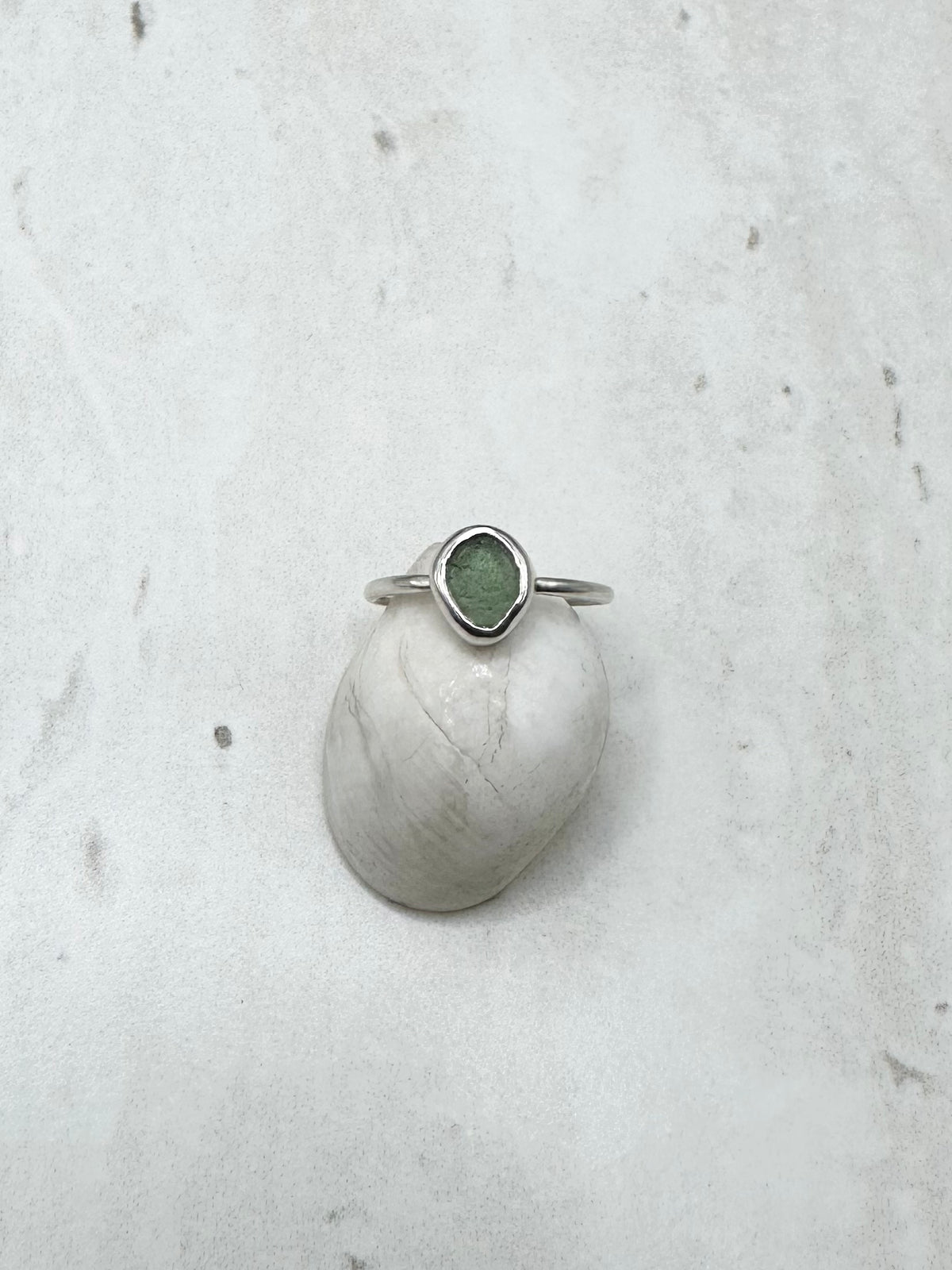 Green Seaglass Ring Silver - N