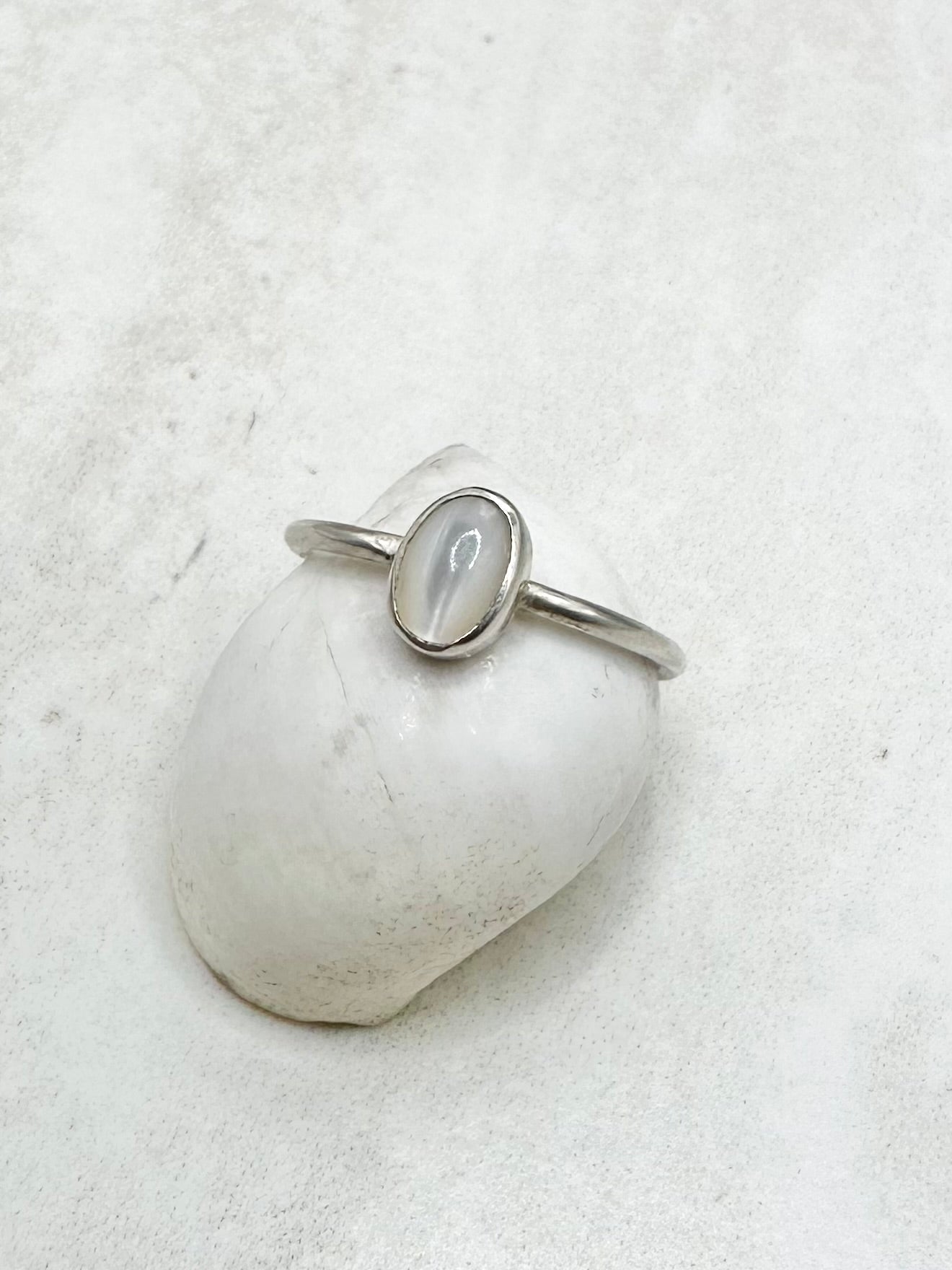 Mother of Pearl Ring Silver