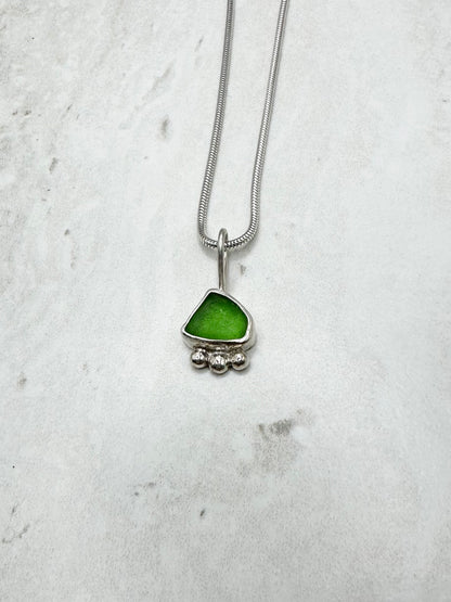 Green Sunburst Pendant Silver