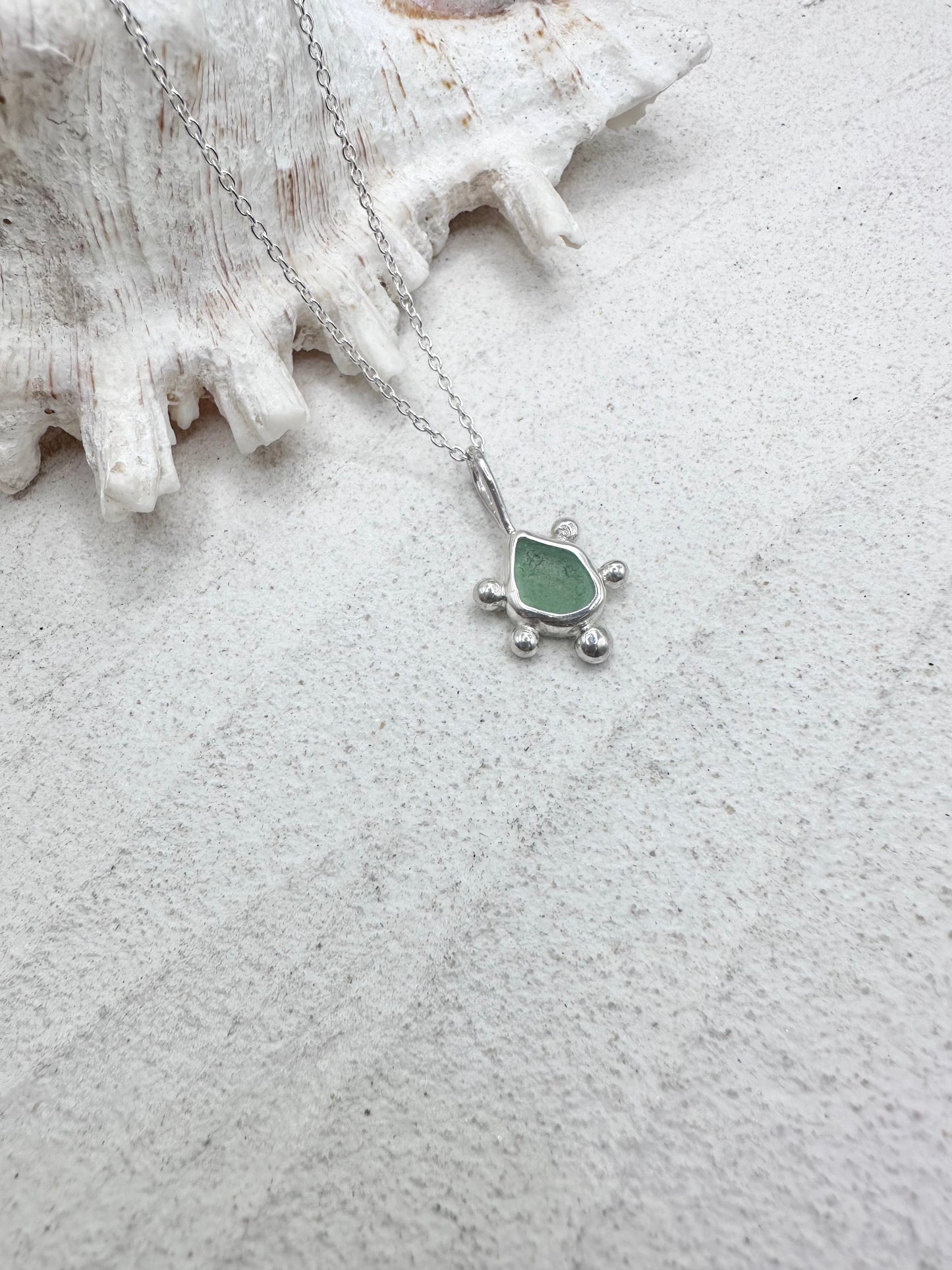 Sunburst Pendant in Teal/Green