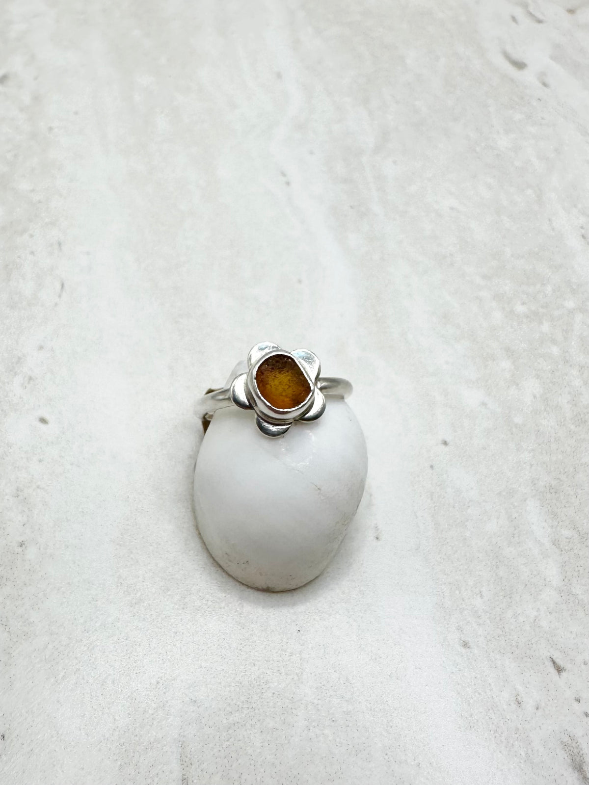 Amber Seaglass Flower Ring Silver - P