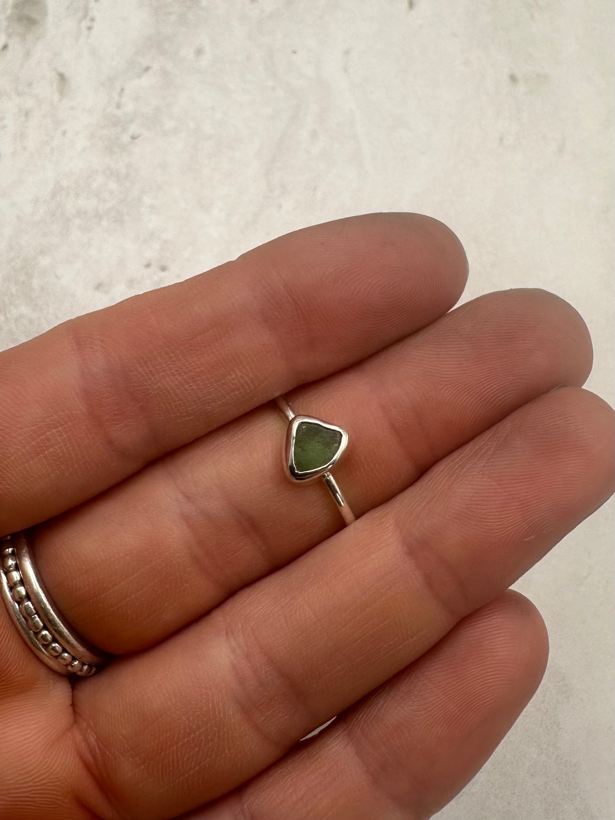 Green Seaglass Ring Silver - S