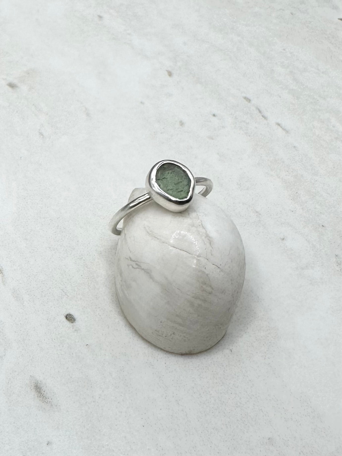 Green Seaglass Ring Silver - N