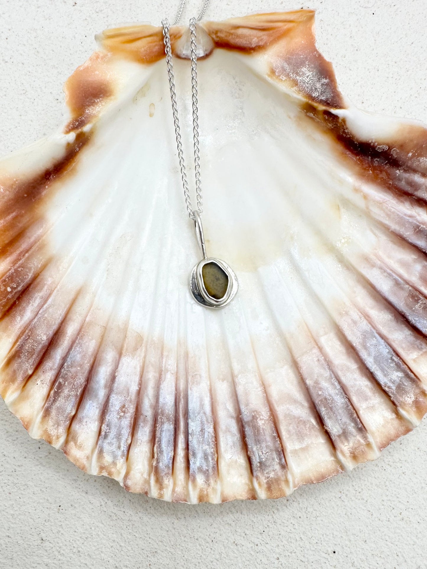 Amber Sunseeker Pendant Silver