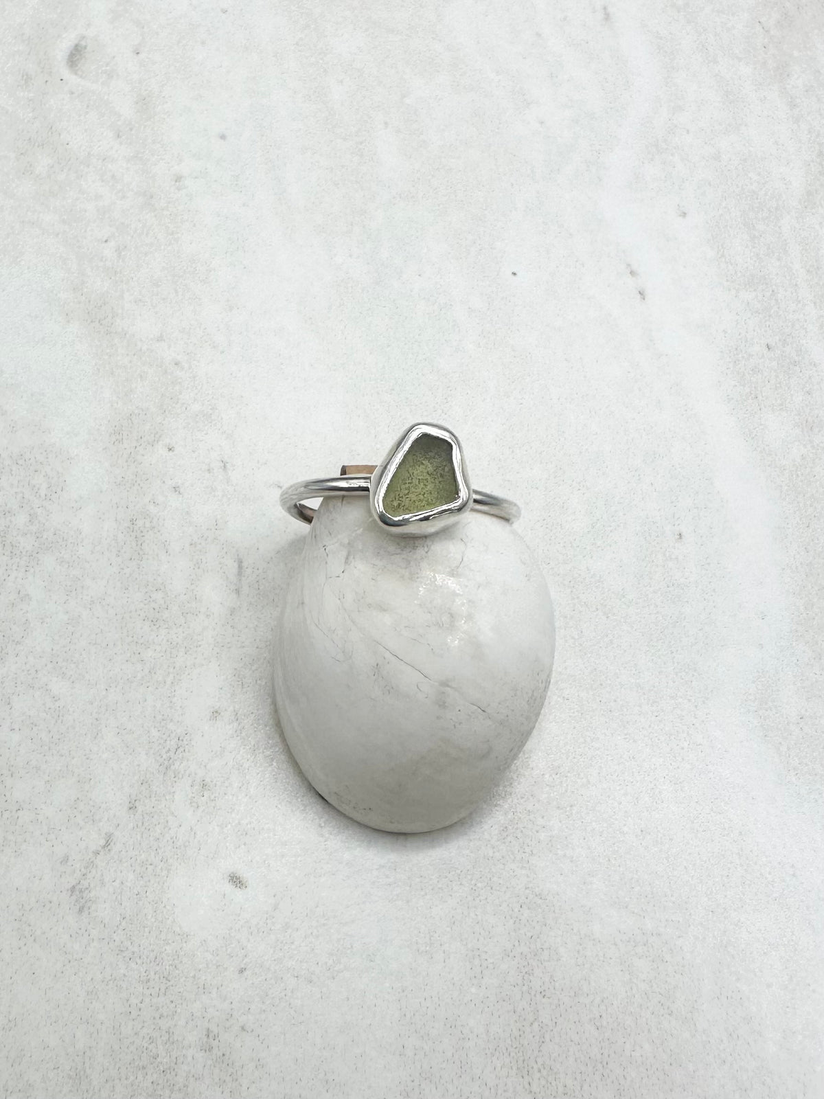Light Green Seaglass Ring Silver - L