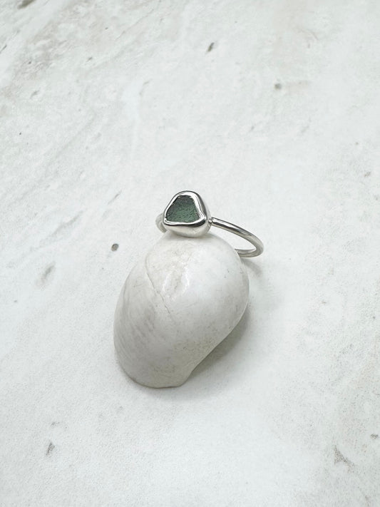 Green Seaglass Ring Silver - N
