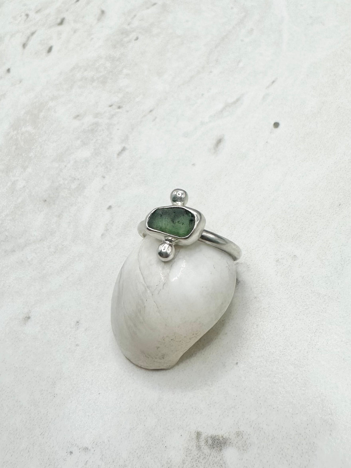 Green Seaglass Ring Silver - N