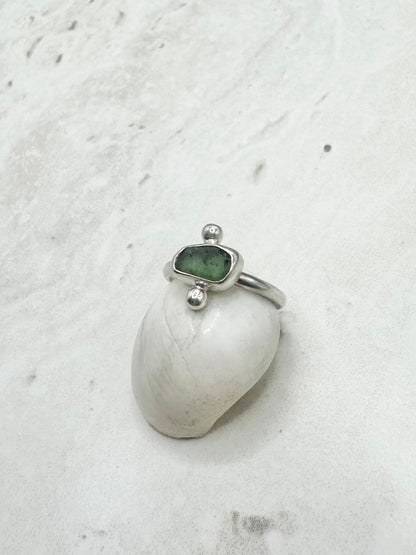 Green Seaglass Ring Silver - N
