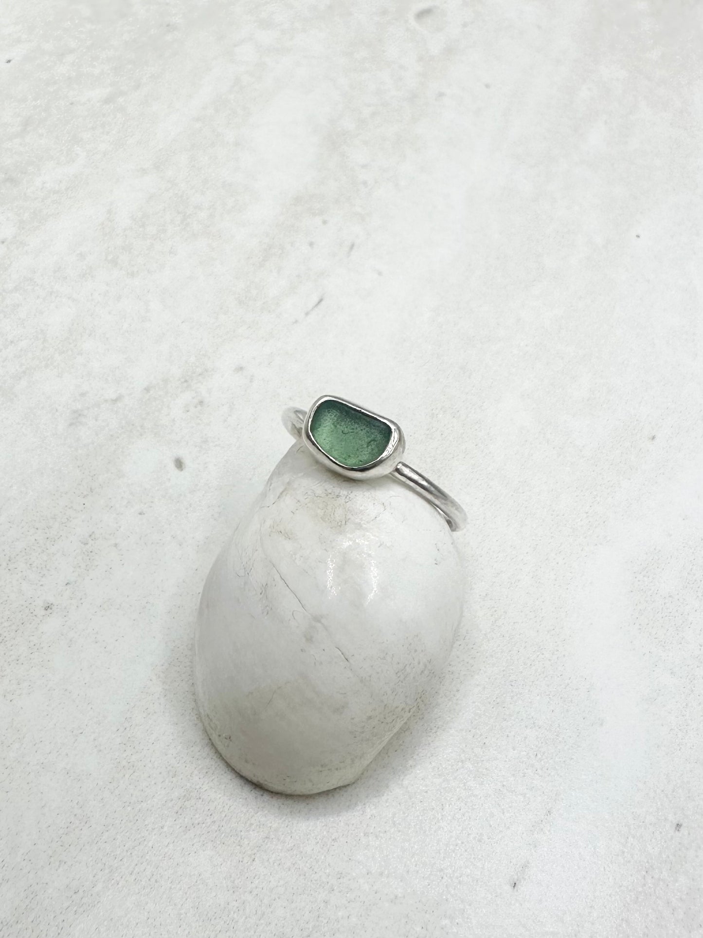 Green Seaglass Ring Silver - K