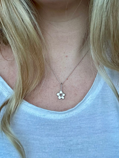 Mini Chunky Flower Pendant Silver