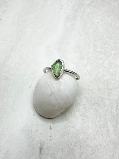 Green Seaglass Ring Silver - N