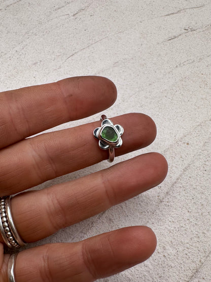 Green Seaglass Flower Ring Silver