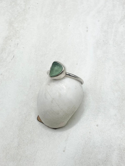 Light Green Seaglass Ring Silver - K