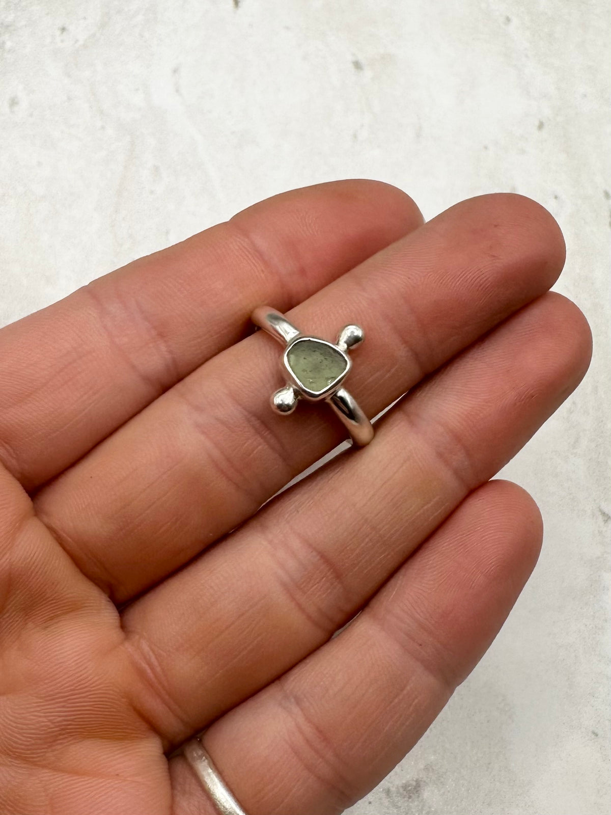 Green Seaglass Ring Silver - N