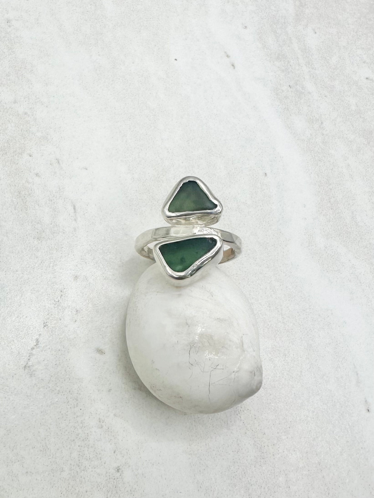 Green Seaglass Ring Silver - H