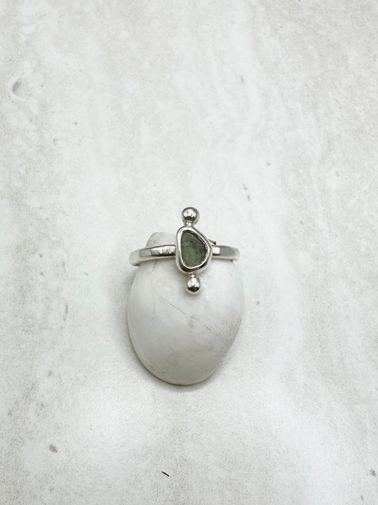 Green Seaglass Ring Silver - R