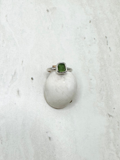 Green Seaglass Ring Silver - I.5