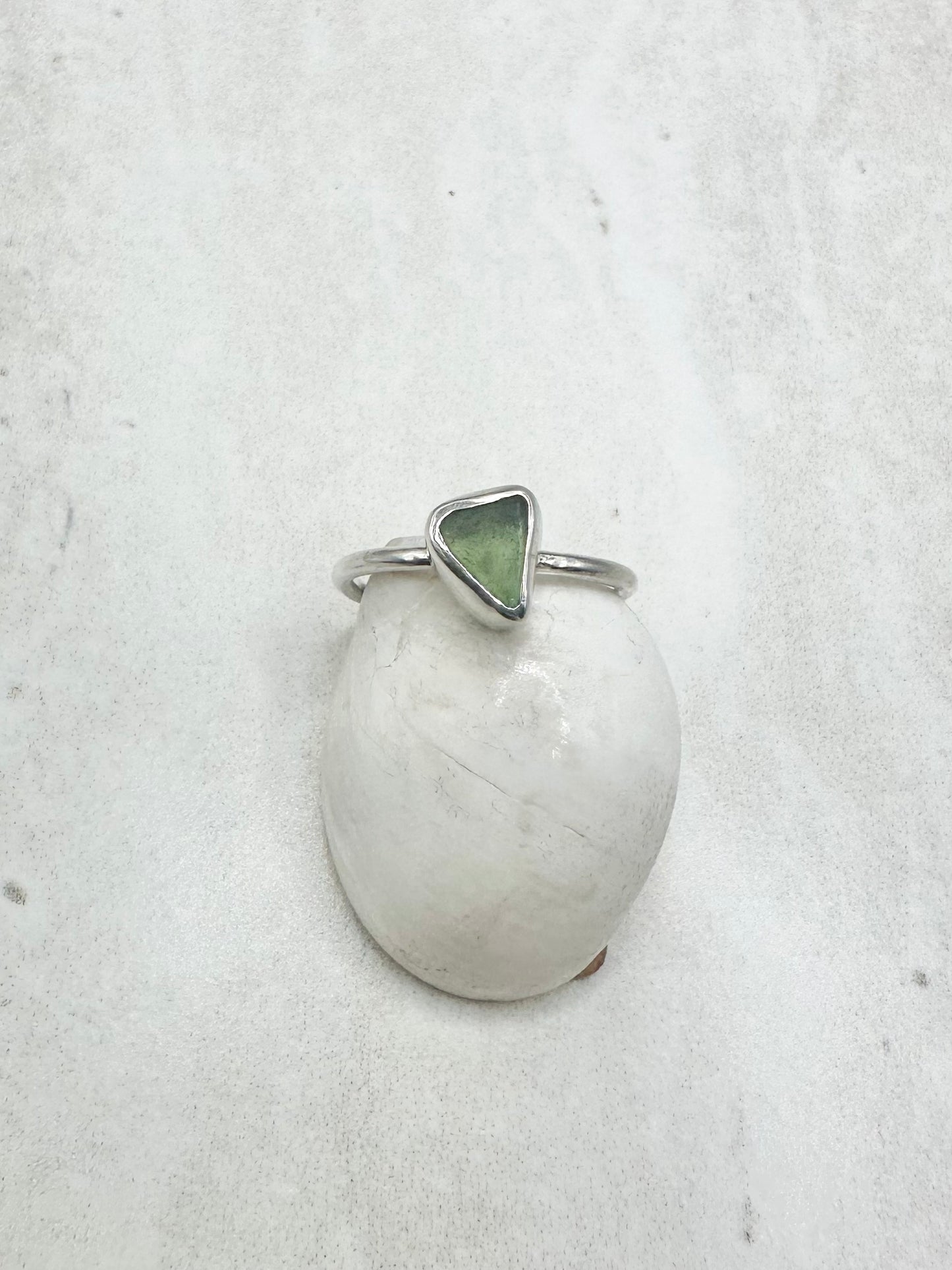Green Seaglass Ring Silver - K