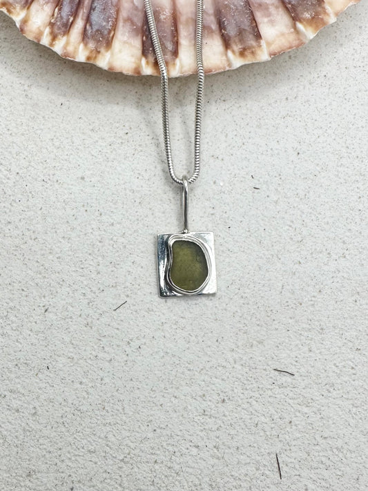 Green Wayfinder Pendant Silver