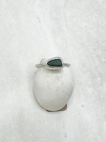 Green Seaglass Ring Silver - L