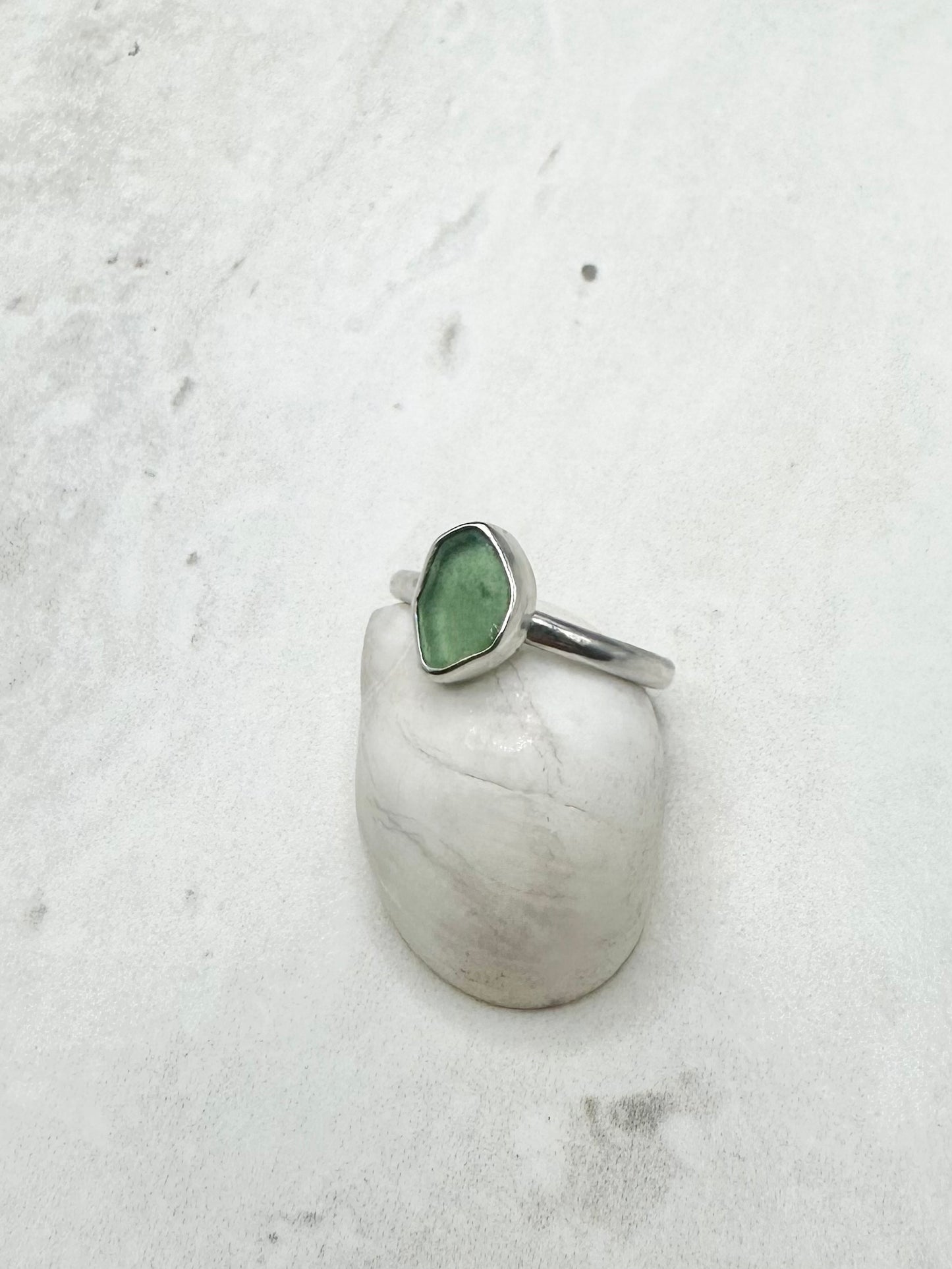 Green Seaglass Ring Silver - Q