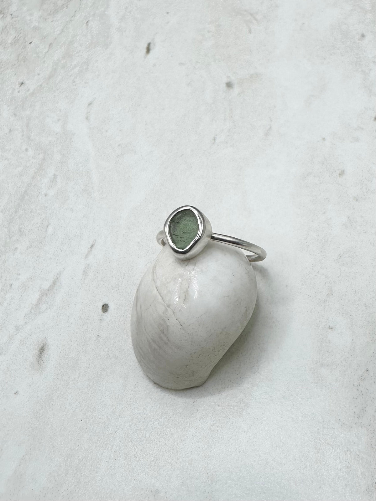 Green Seaglass Ring Silver - N