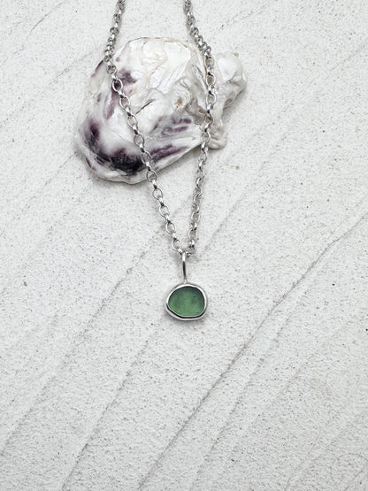 Green Seaglass Pendant Silver