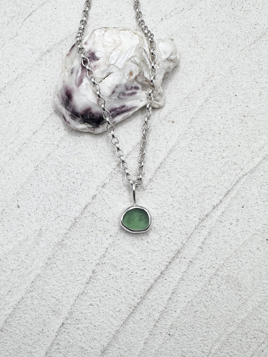 Green Seaglass Pendant Silver